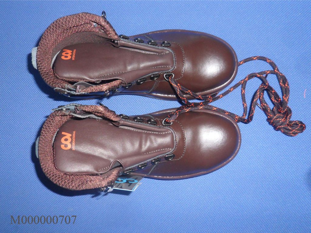 Giày bảo hộ COV F612 Hàn Quốc